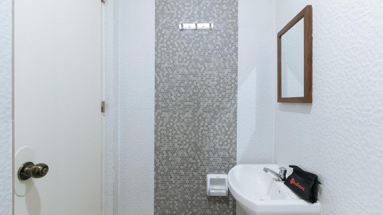 Reddoorz Plus Near Lapasan Plaza Cagayan De Oro Exteriör bild